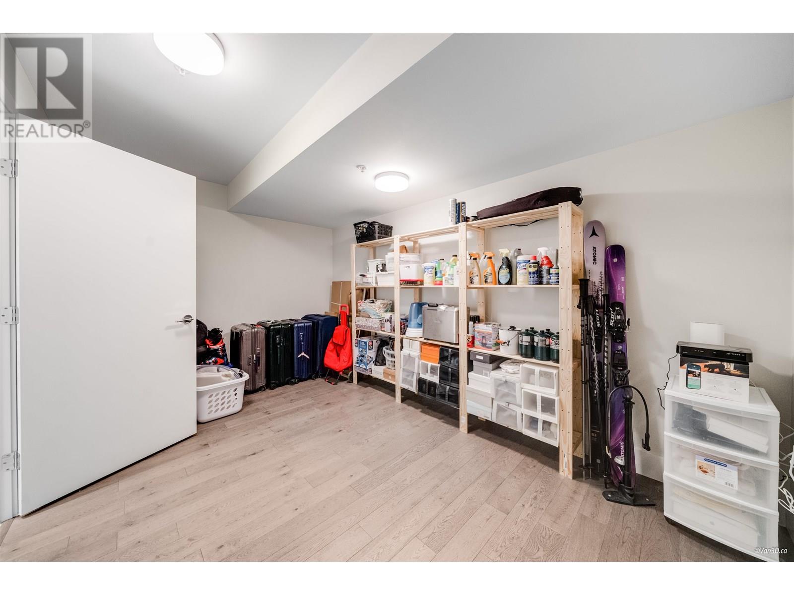 1 274 W 62nd Avenue Property Photo 15
