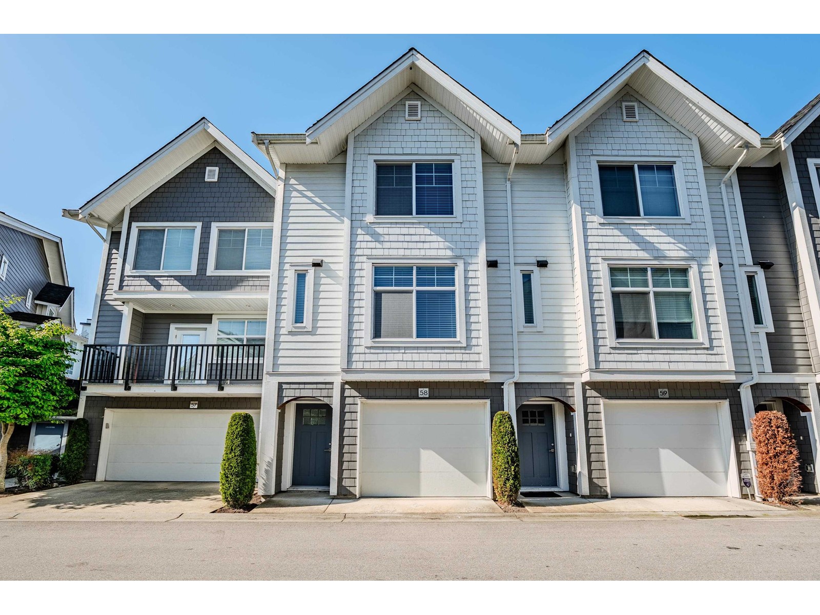 58 14541 Winter Crescent Property Photo 2