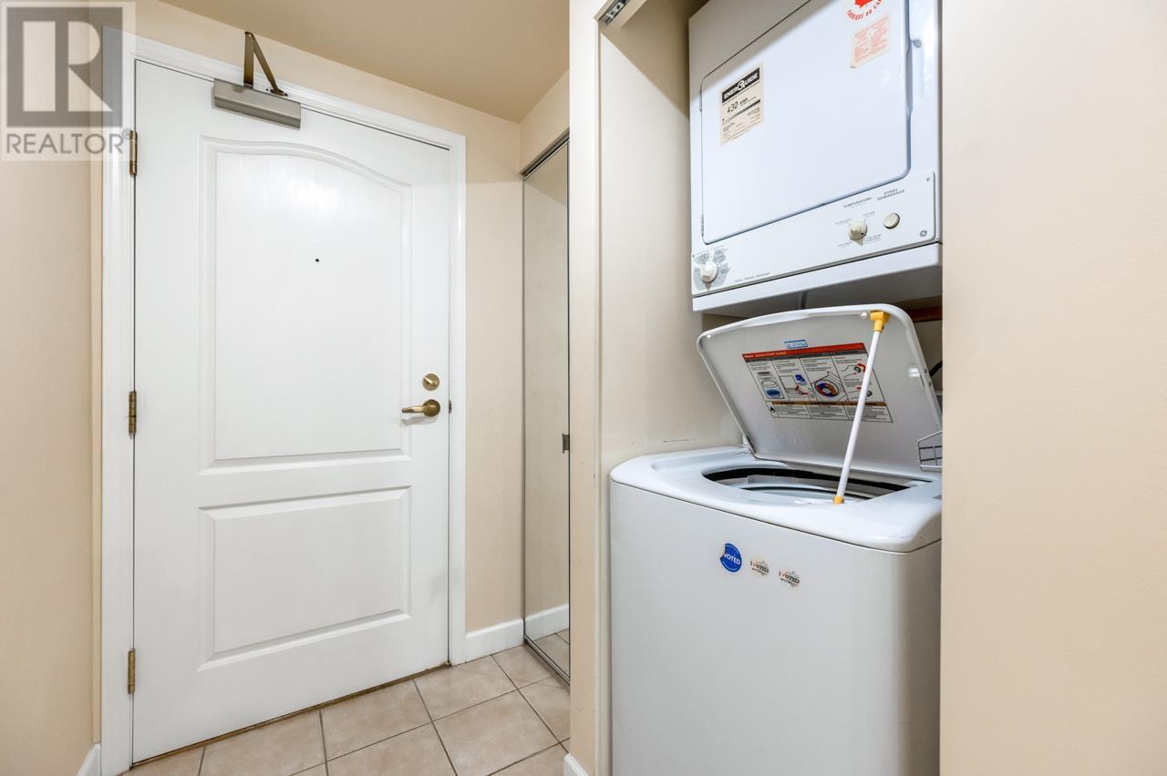 803 8171 Saba Road Property Photo 16