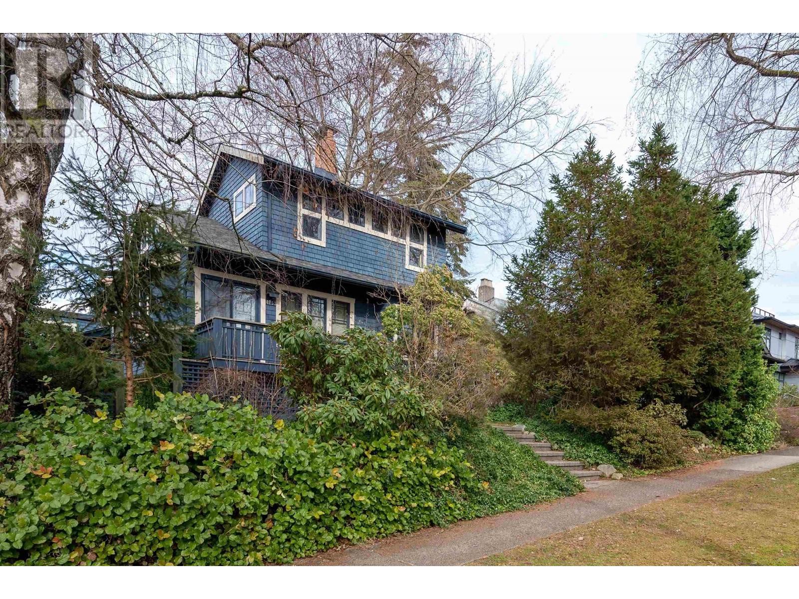 4253 W 13TH AVENUE Property Photo 1