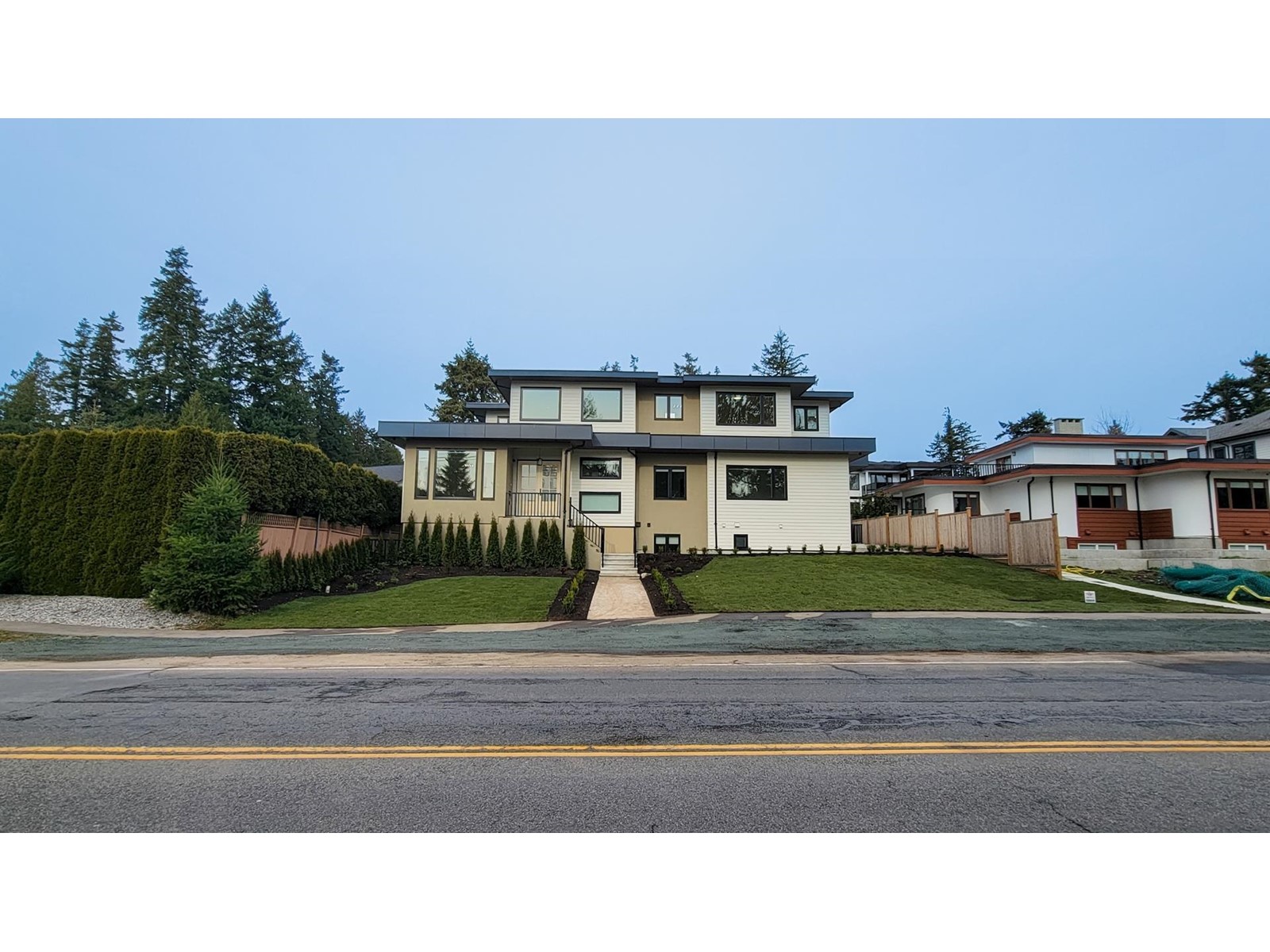 13525 16th Avenue Property Photo 2