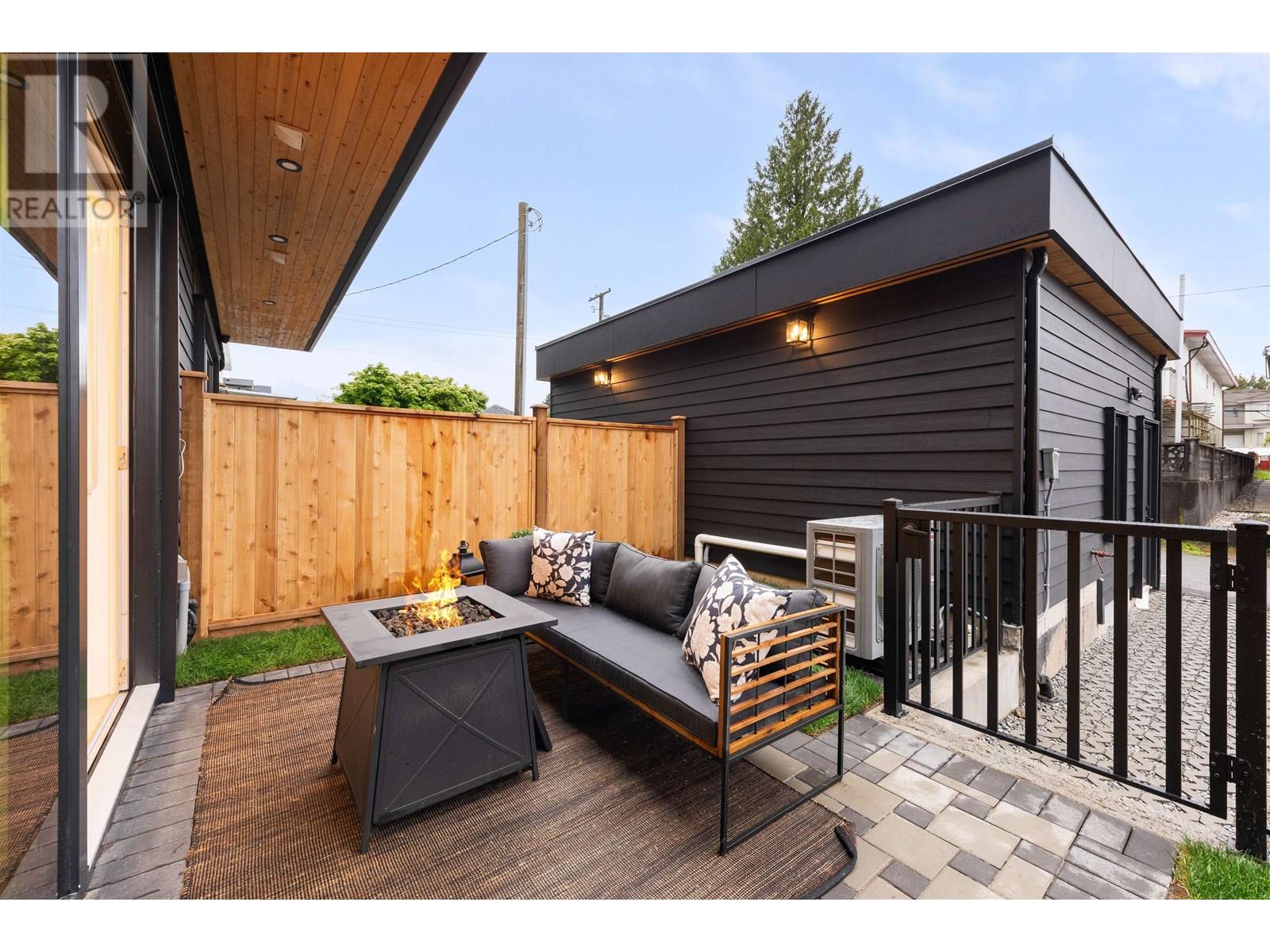 1 4895 Moss Street Property Photo 34