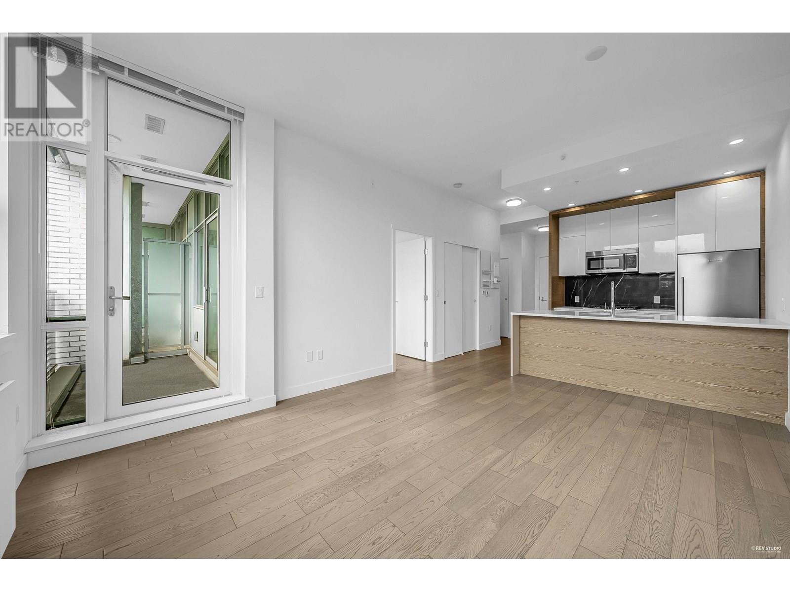 304 6733 Cambie Street Property Photo 4
