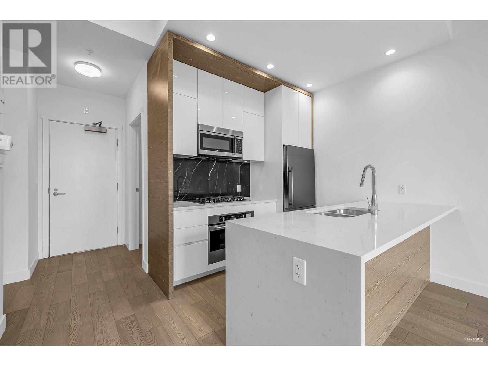 304 6733 Cambie Street Property Photo 10