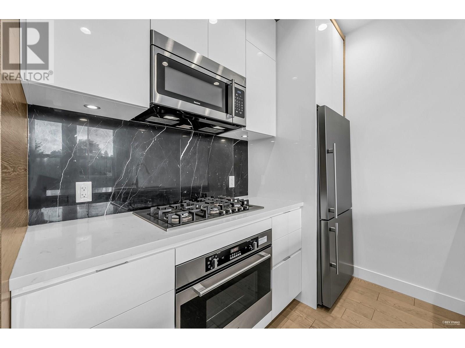 304 6733 Cambie Street Property Photo 12