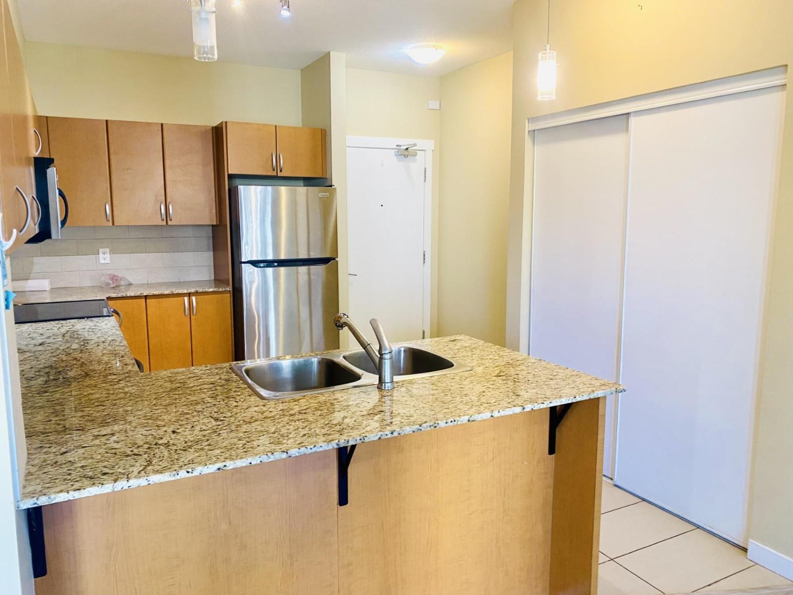 417 13733 107a Avenue Property Photo 10