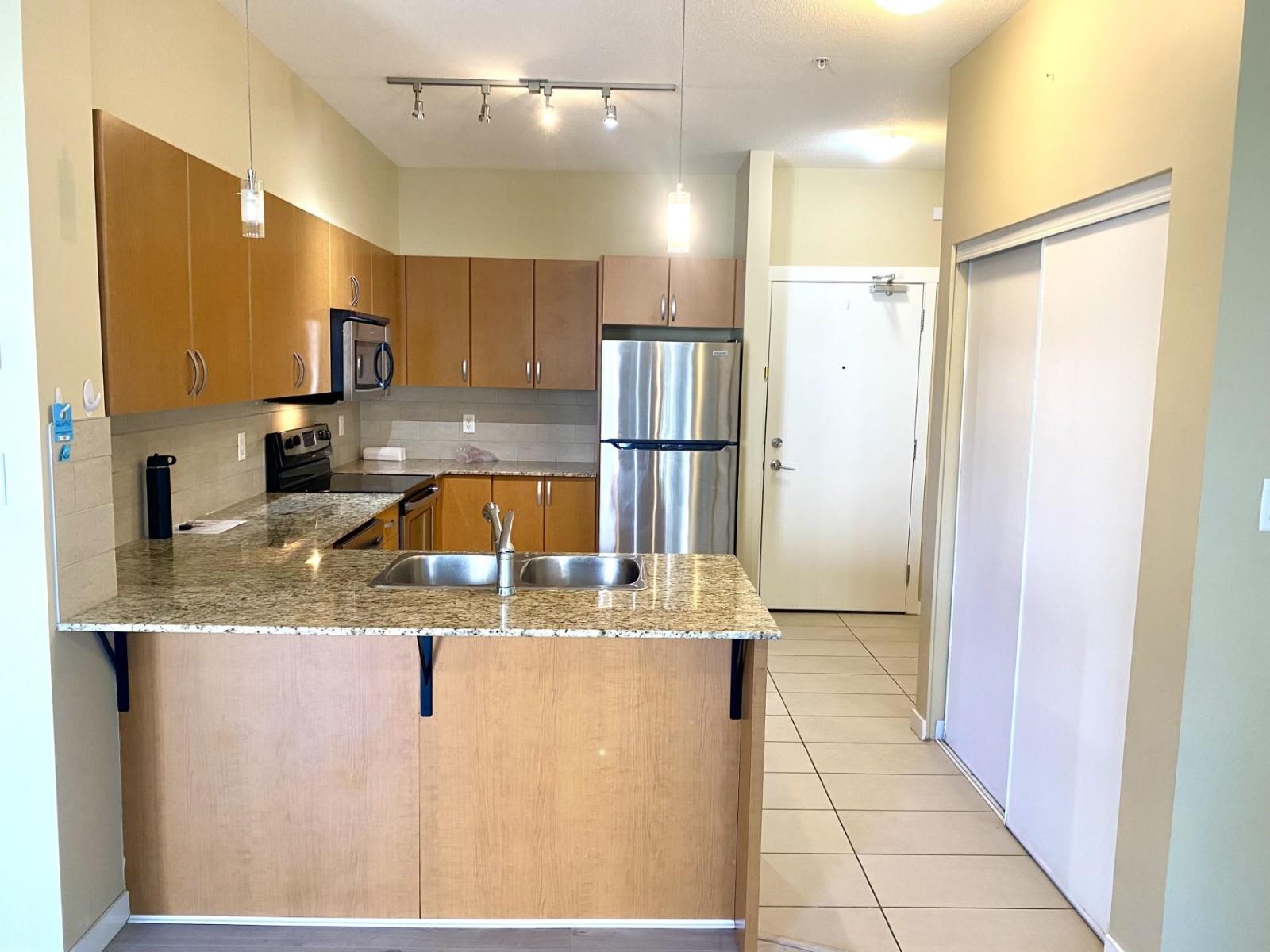 417 13733 107a Avenue Property Photo 11