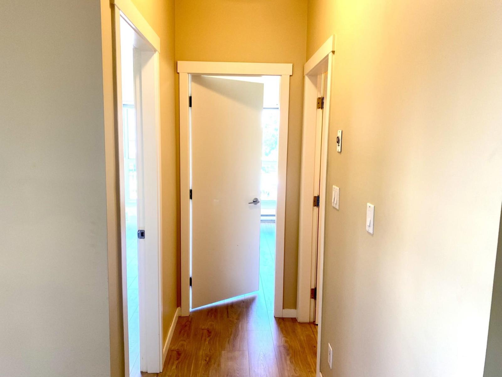 417 13733 107a Avenue Property Photo 18