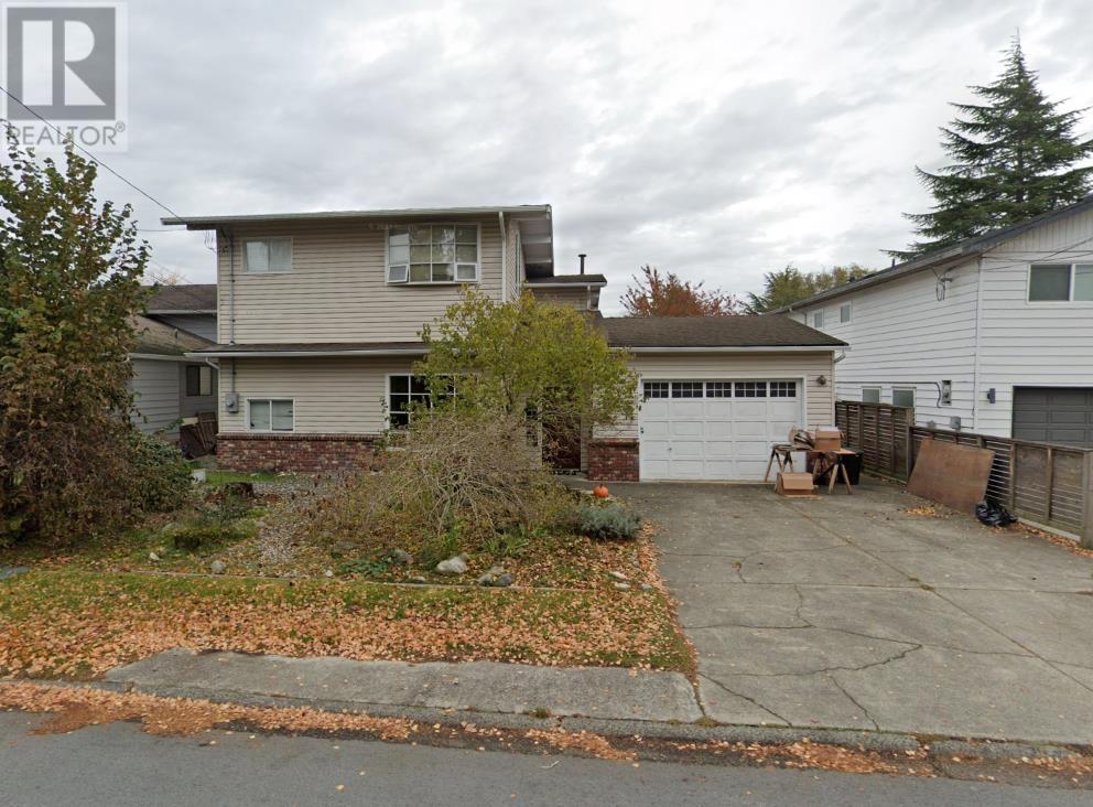 4700 55B STREET Property Photo 1