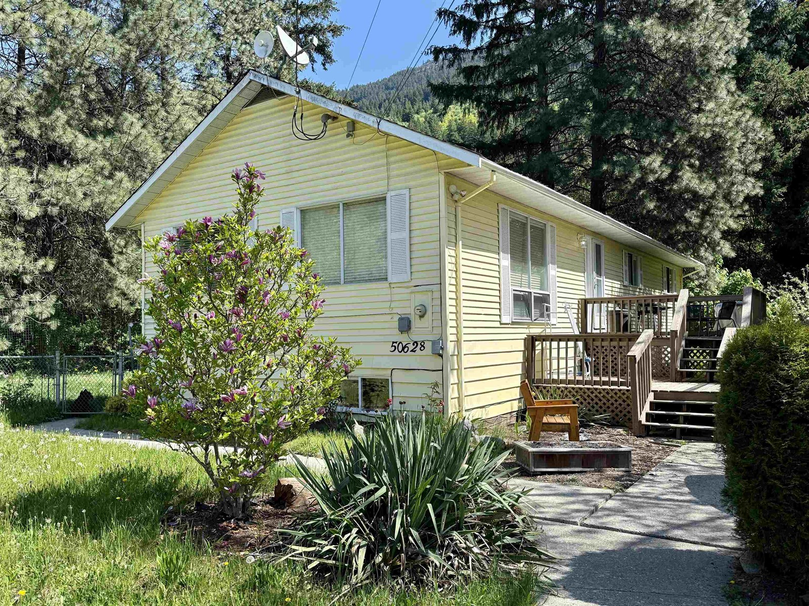50628 Slanzi Road, Fraser Canyon Property Photo 1