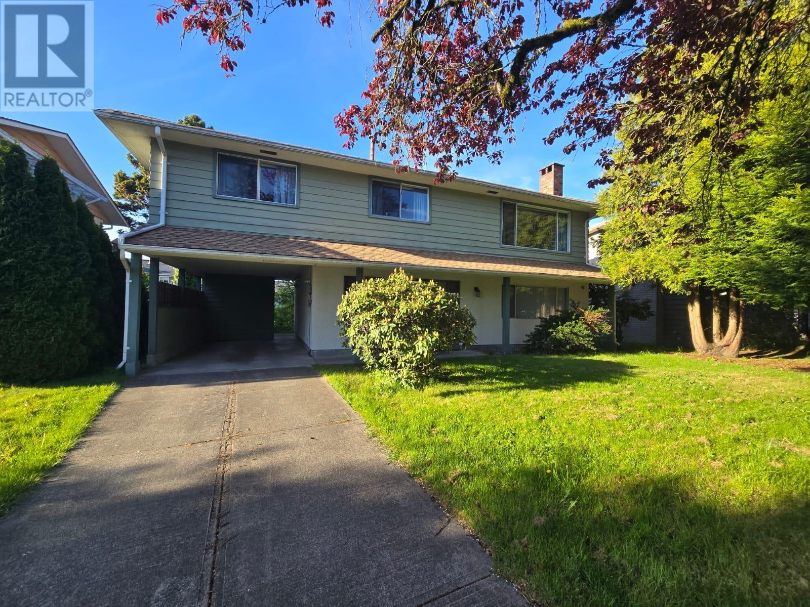 9831 Glenthorne Drive Property Photo 2