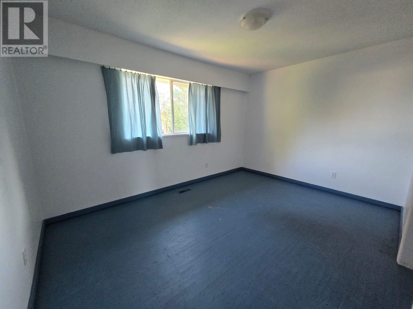 9831 Glenthorne Drive Property Photo 6