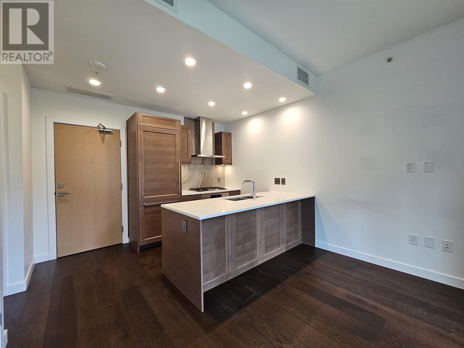 303 5681 Birney Avenue Property Photo 11