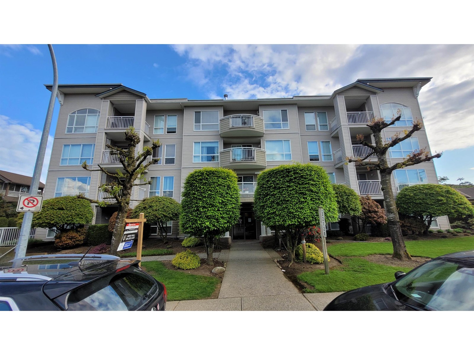 404 32120 Mt Waddington Avenue Property Photo 1