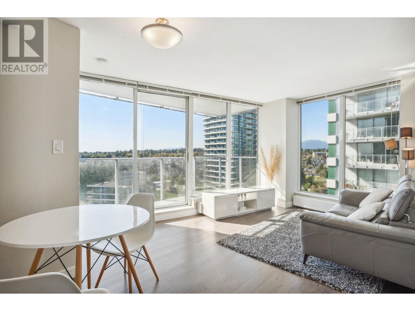 2106 489 INTERURBAN WAY Property Photo 1