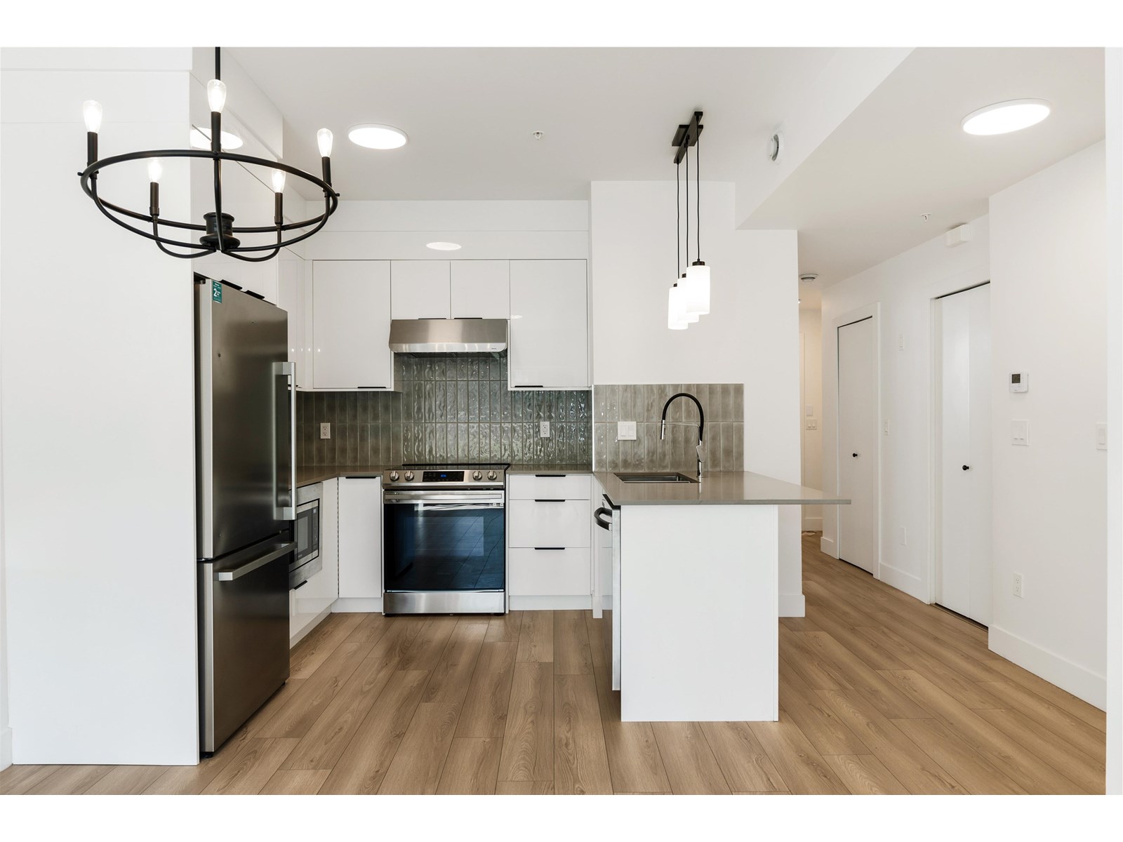 36 18855 72 AVENUE Property Photo 1
