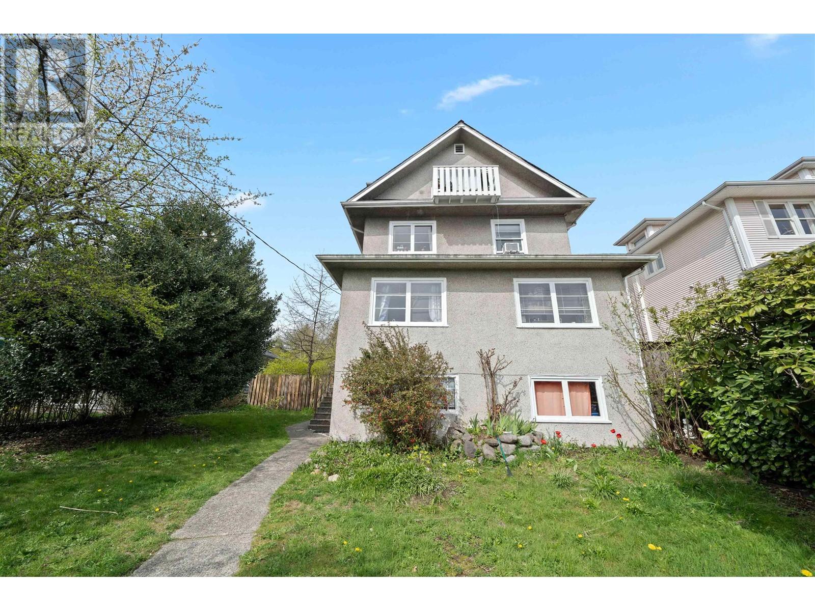 444 E 6TH STREET Property Photo 1