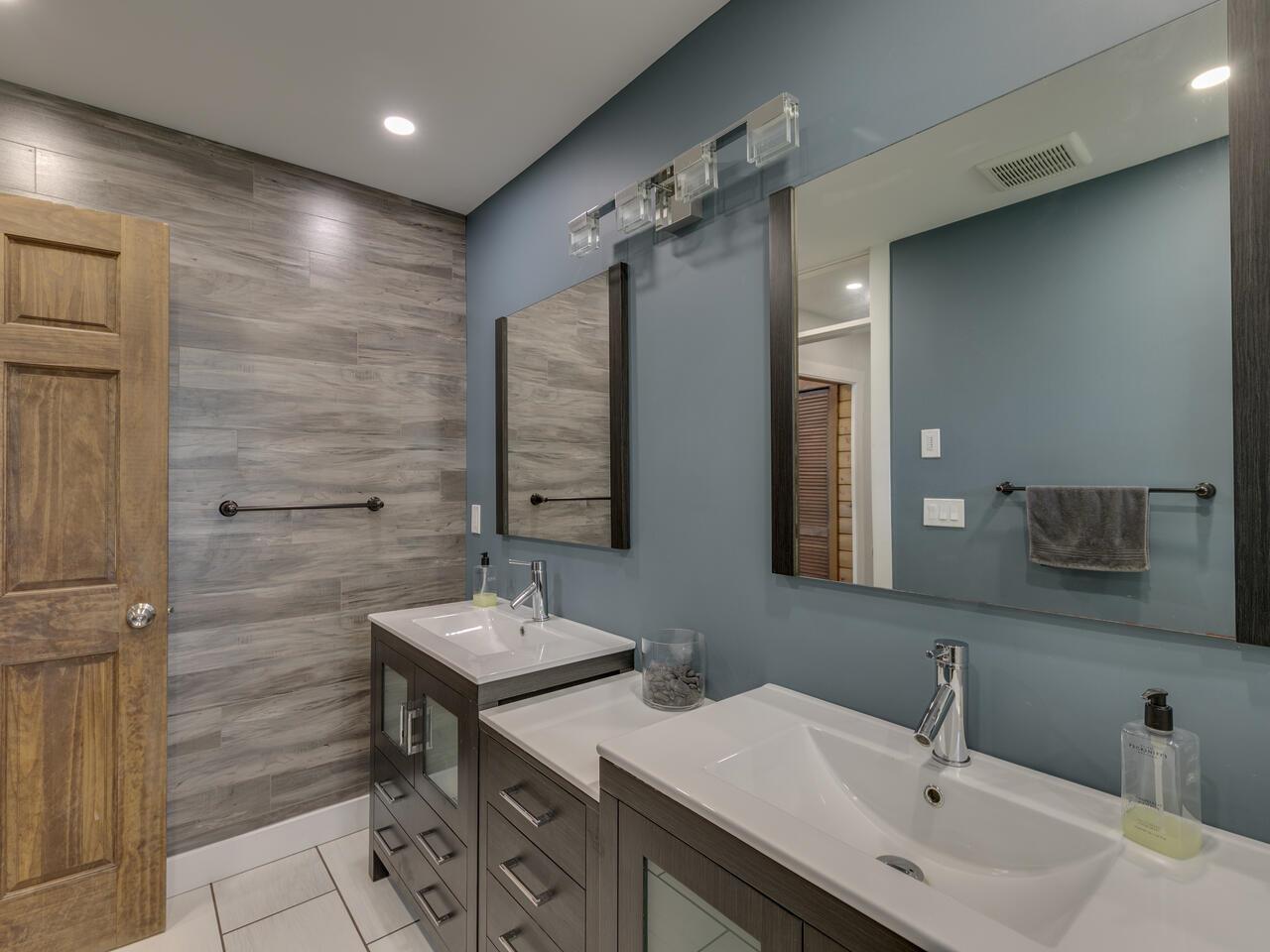 12066 Carr Street Property Photo 23