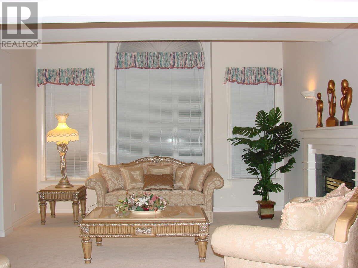 5511 Cantrell Road Property Photo 2
