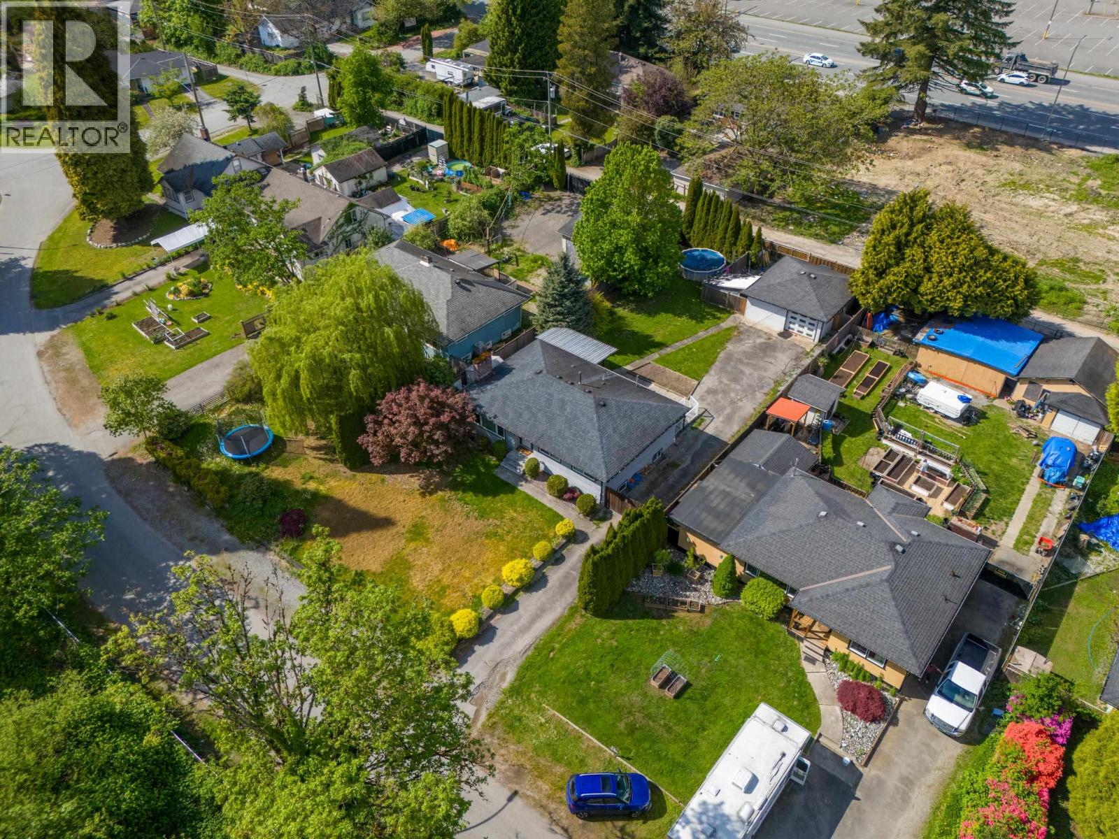 22137 Cliff Avenue Property Photo 6