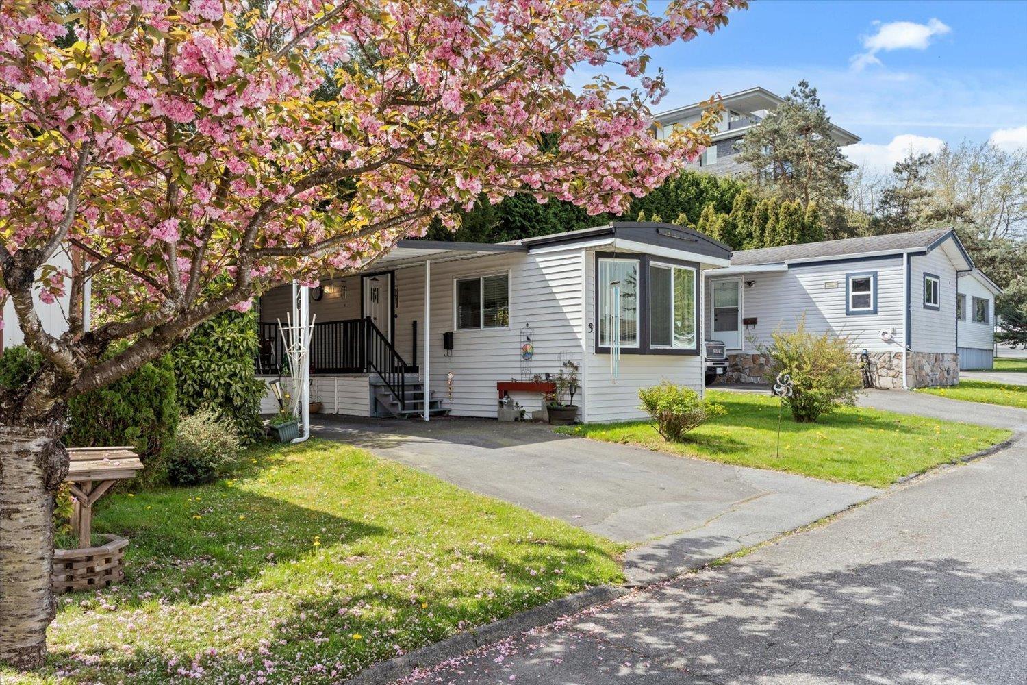 3 8220 KING GEORGE BOULEVARD Property Photo 1