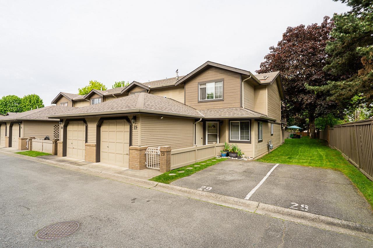 29 11880 82 Avenue Property Photo 1