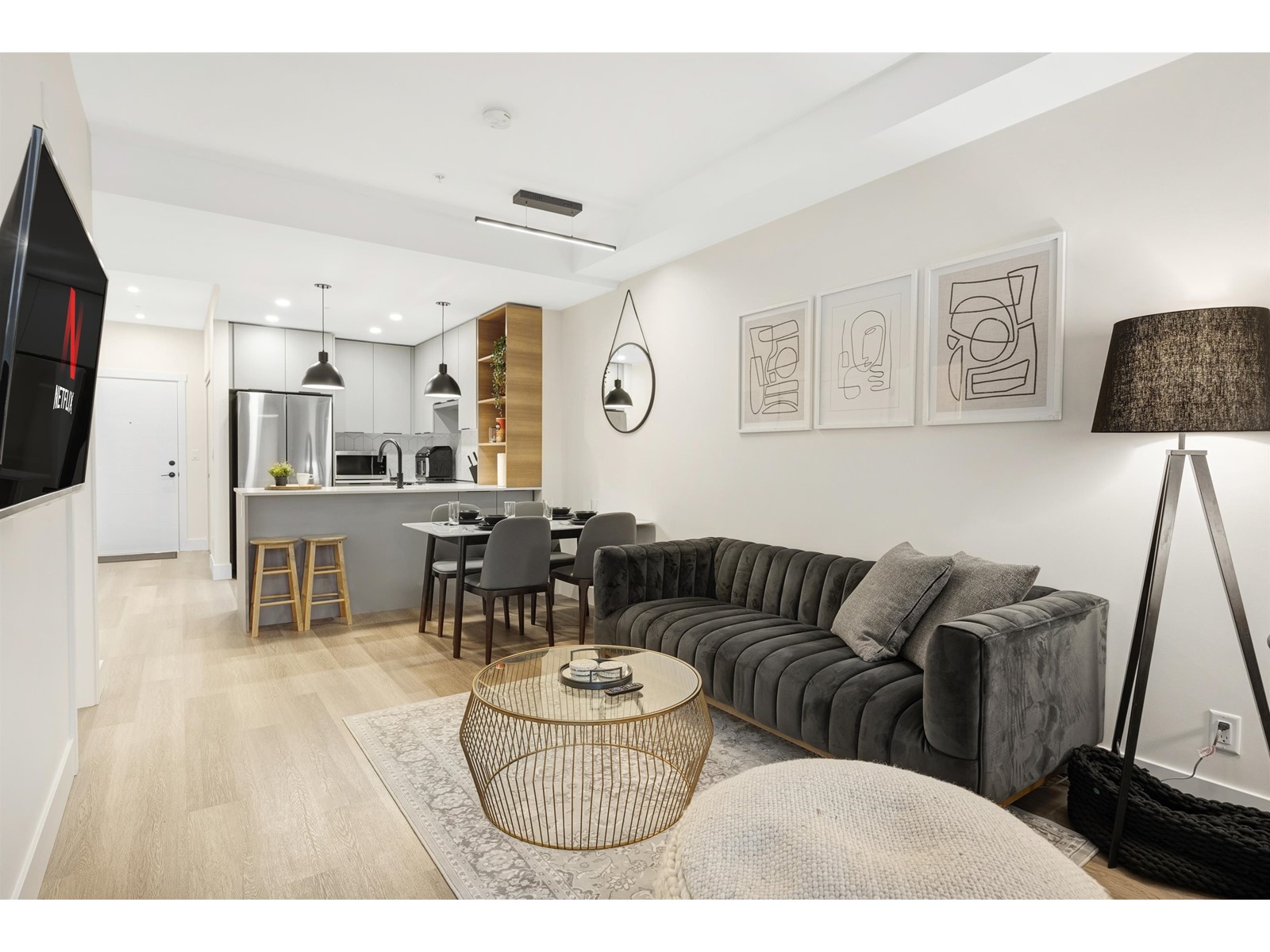 211 10778 138 Street Property Photo 1