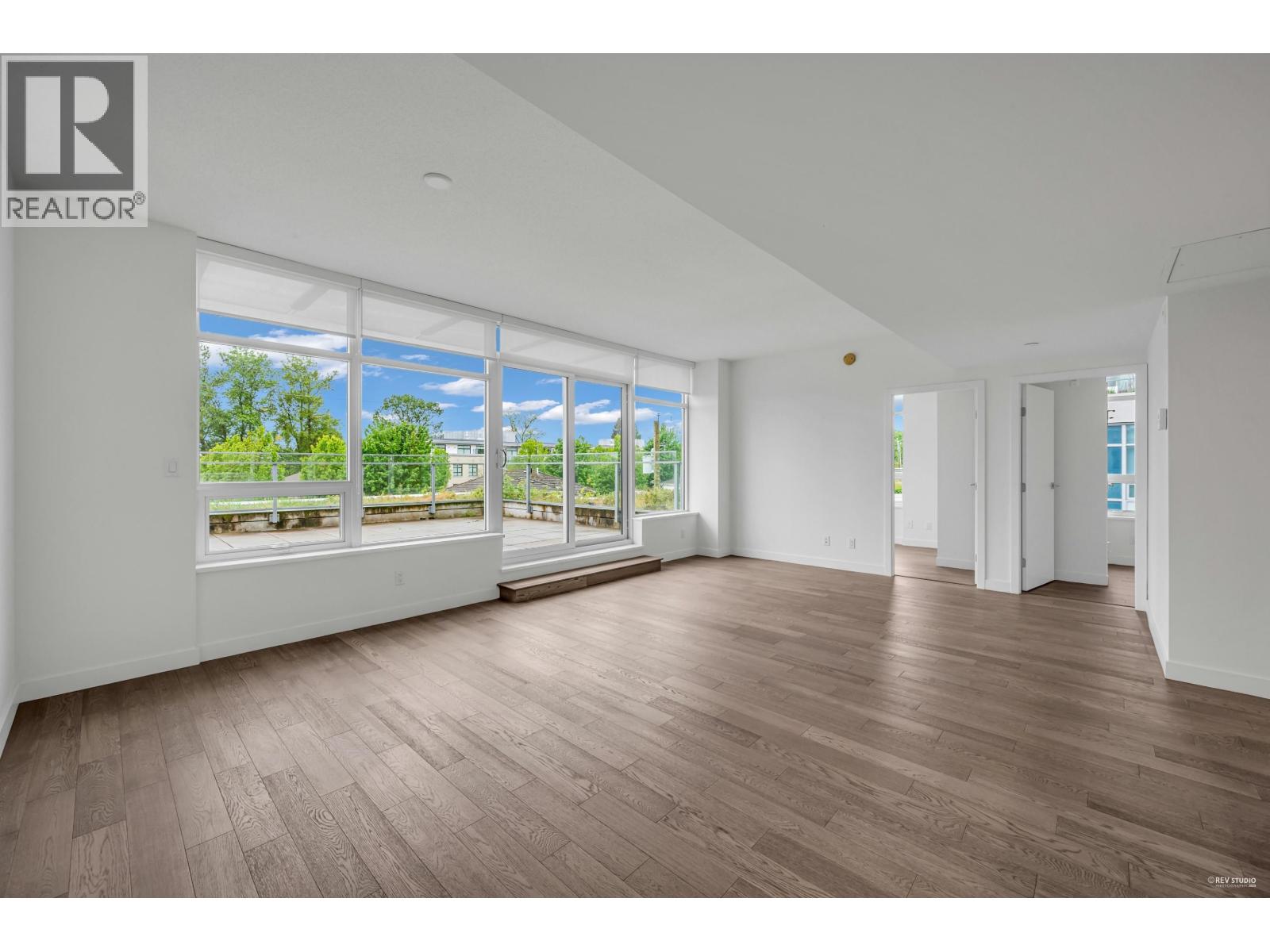 303 5077 Cambie Street Property Photo 6