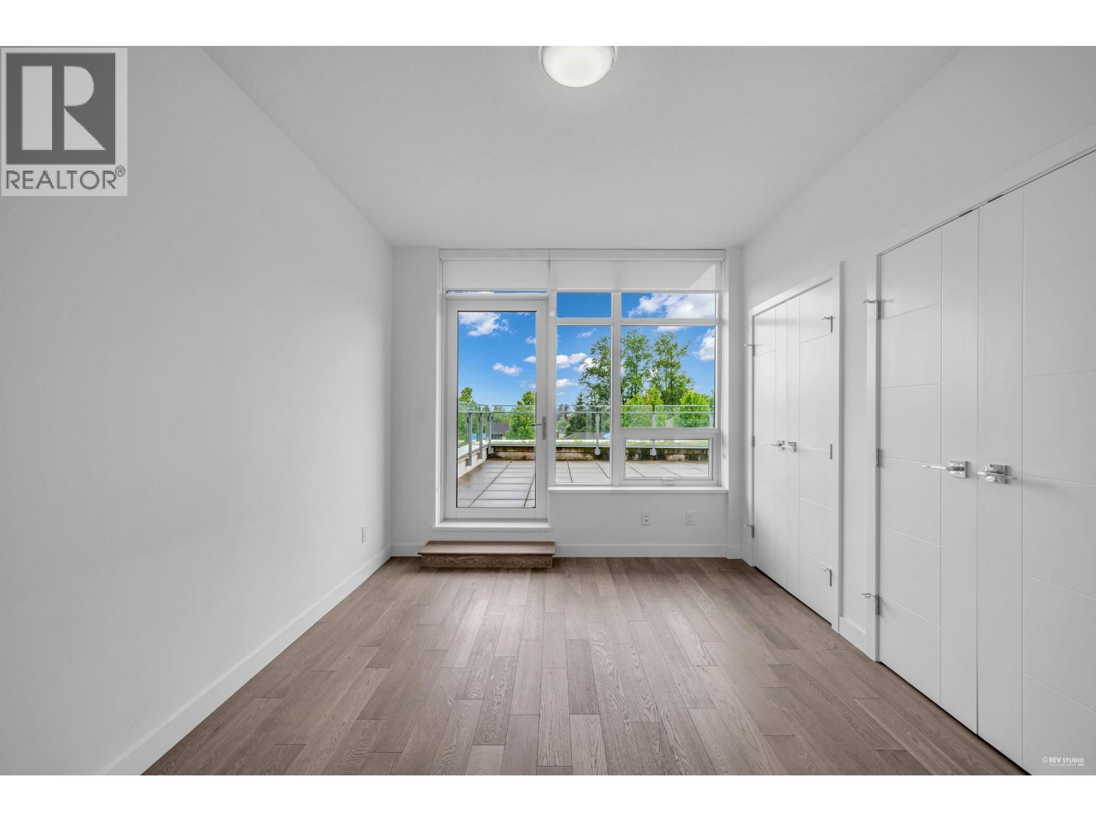 303 5077 Cambie Street Property Photo 20