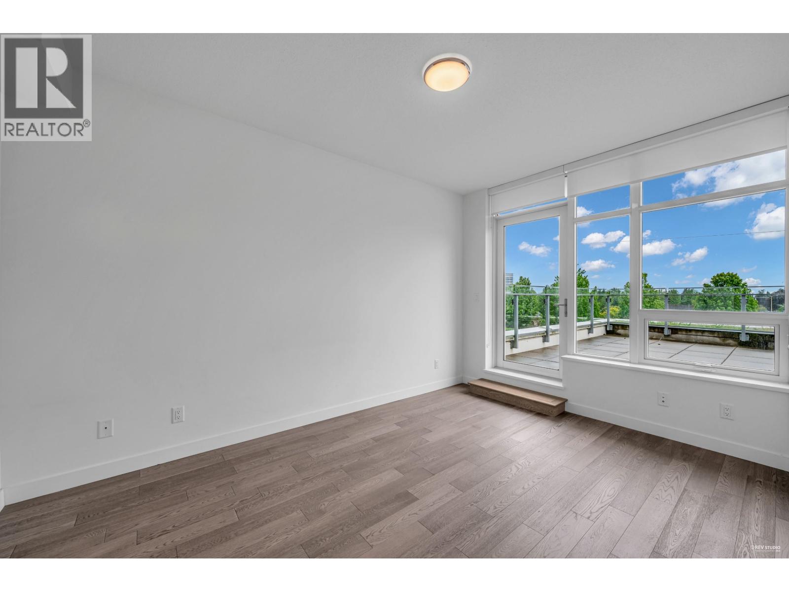 303 5077 Cambie Street Property Photo 21