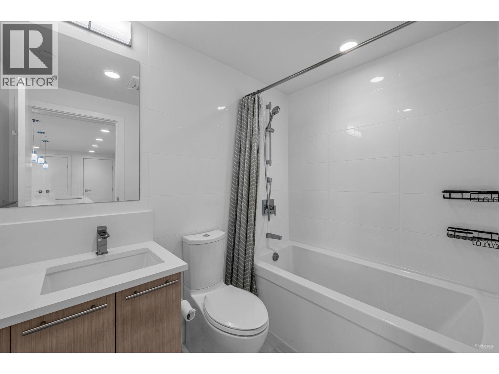 303 5077 Cambie Street Property Photo 29