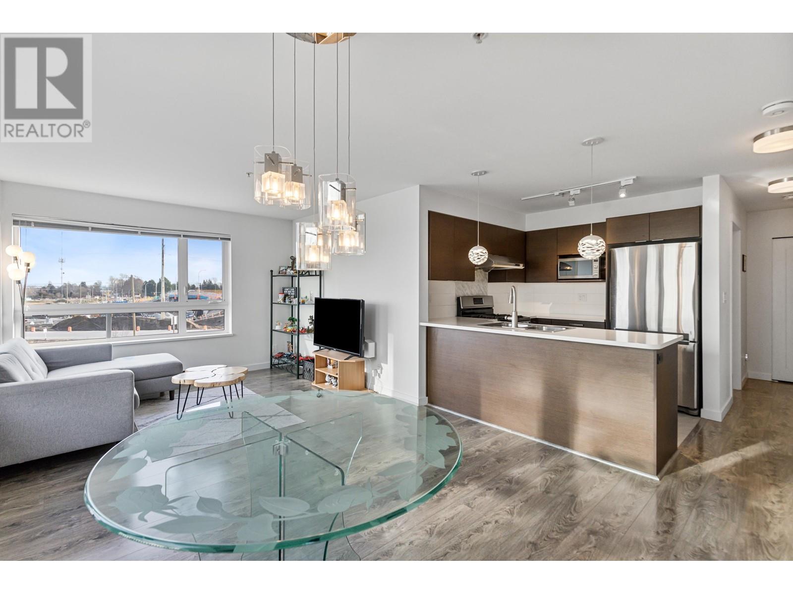 12339 STEVESTON Highway #203 Property Photo 1