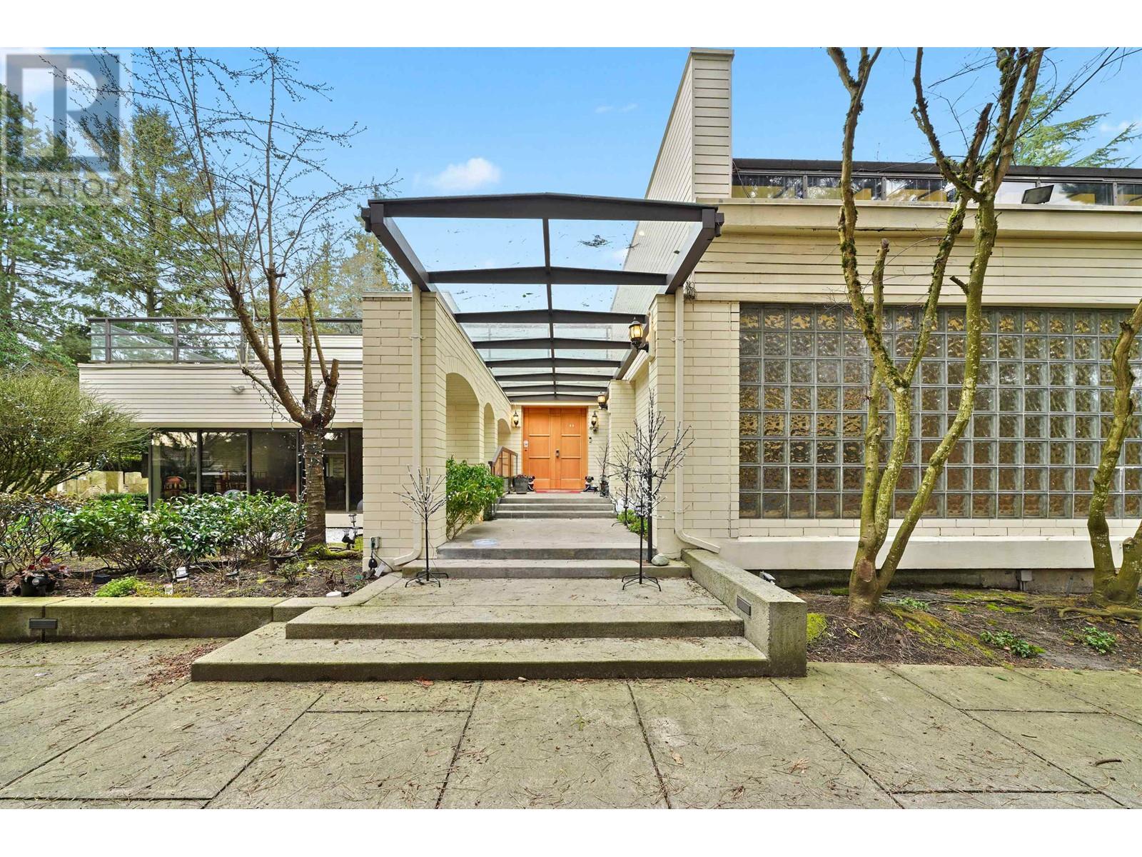7188 HUDSON STREET Property Photo 1