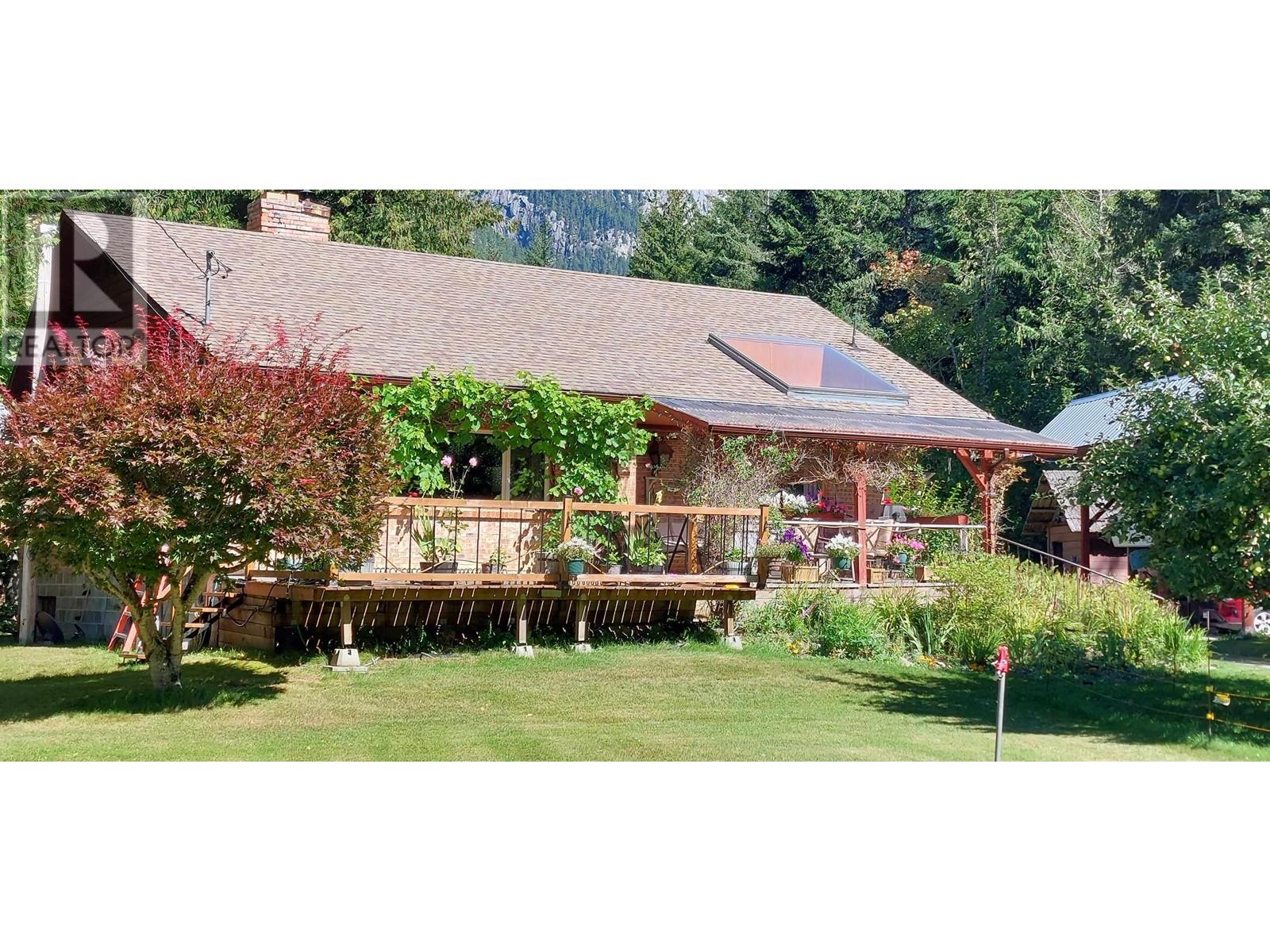 1166 Mackenzie Highway Property Photo 1
