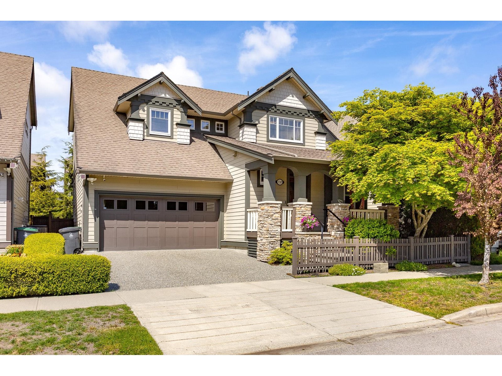 17285 0a Avenue Property Photo 1