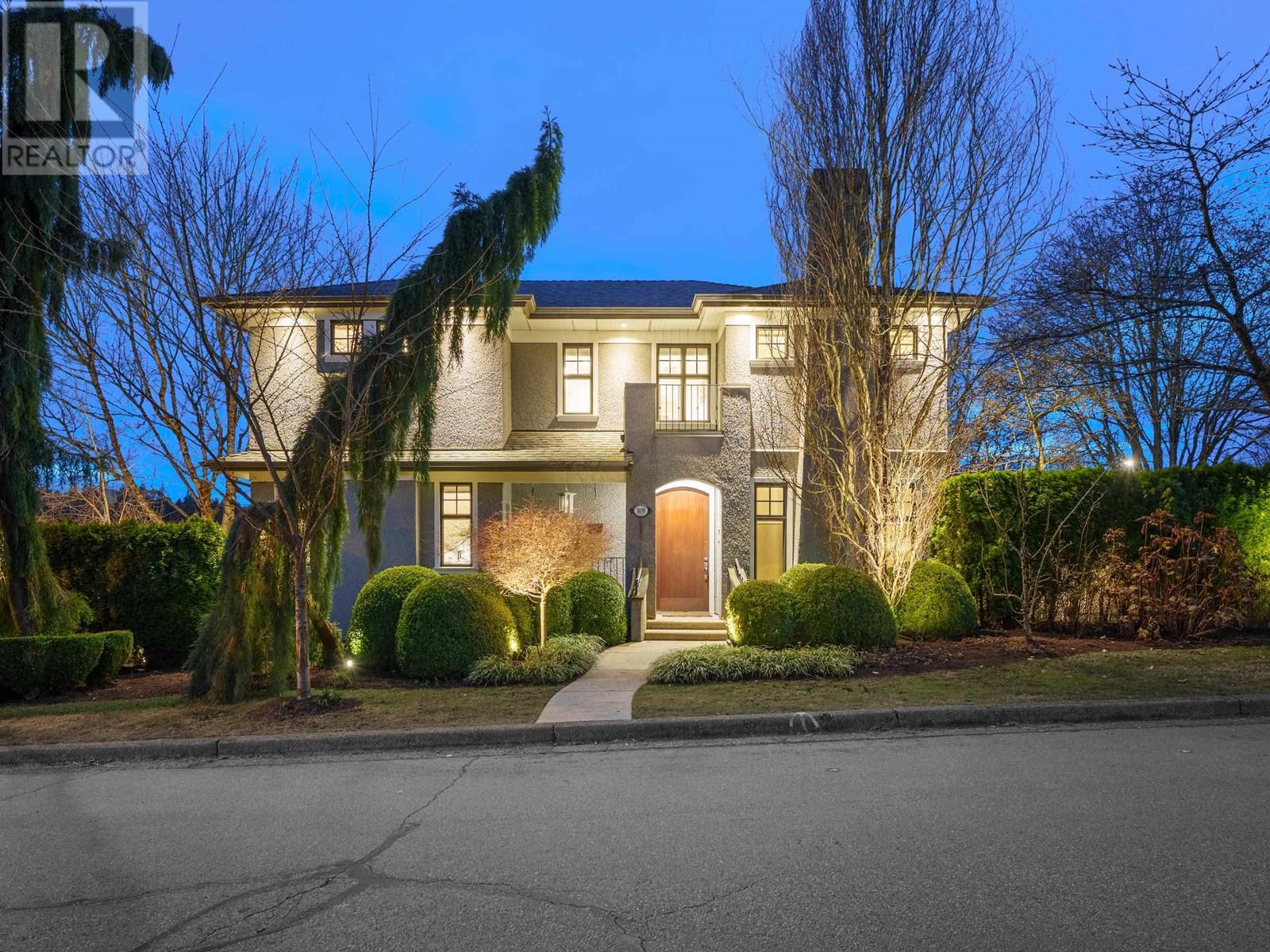 3039 COURTENAY STREET Property Photo 1