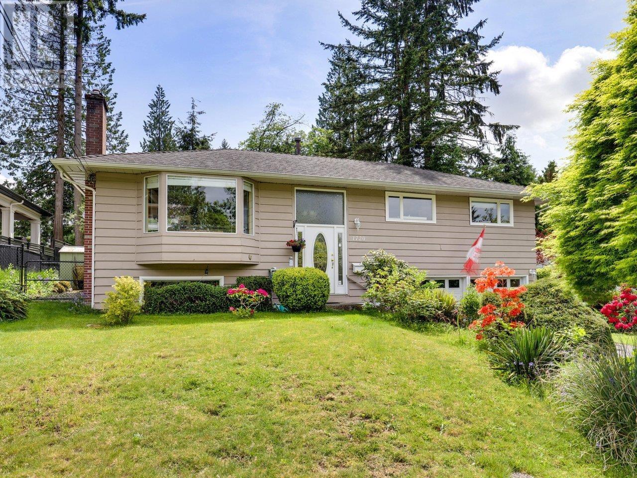 1720 Harbour Drive Property Photo 1