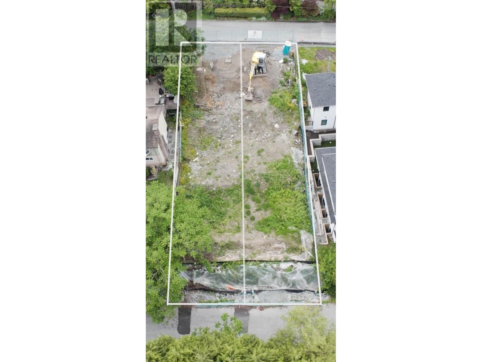 2304 HENRY STREET Property Photo 1