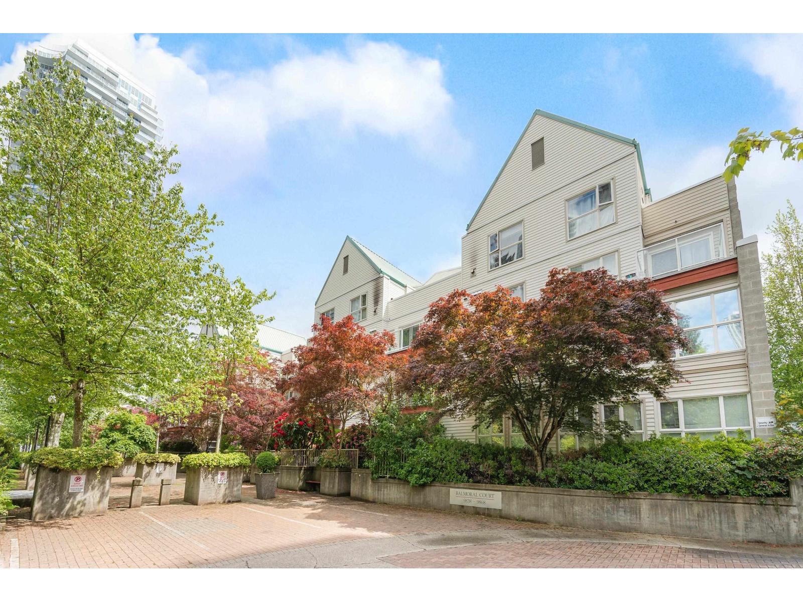 D303 9838 Whalley Boulevard Property Photo 2