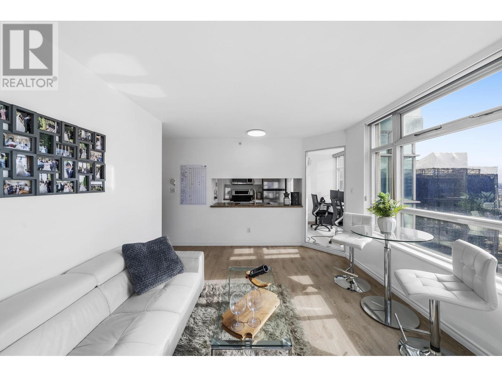 1709 438 SEYMOUR STREET Property Photo 1