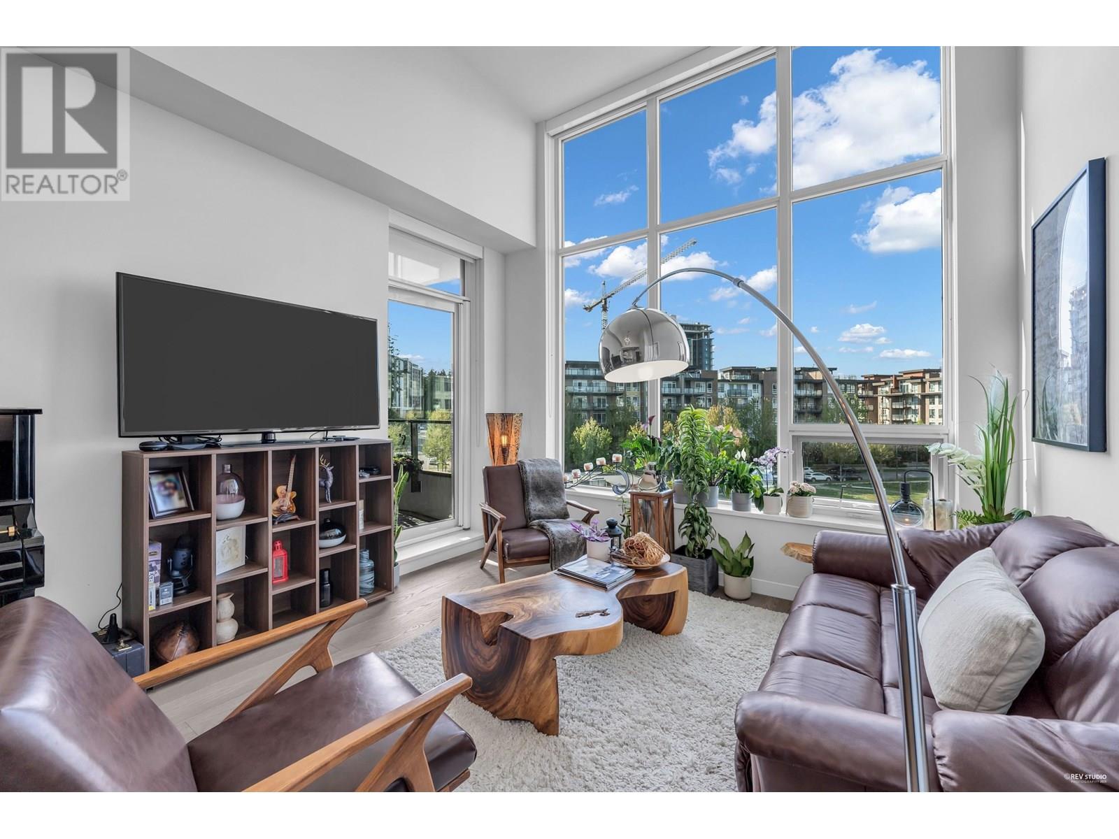 636 3563 ROSS DRIVE Property Photo 1