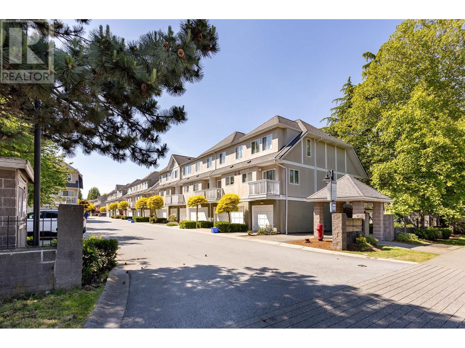 45 7831 GARDEN CITY ROAD Property Photo 1