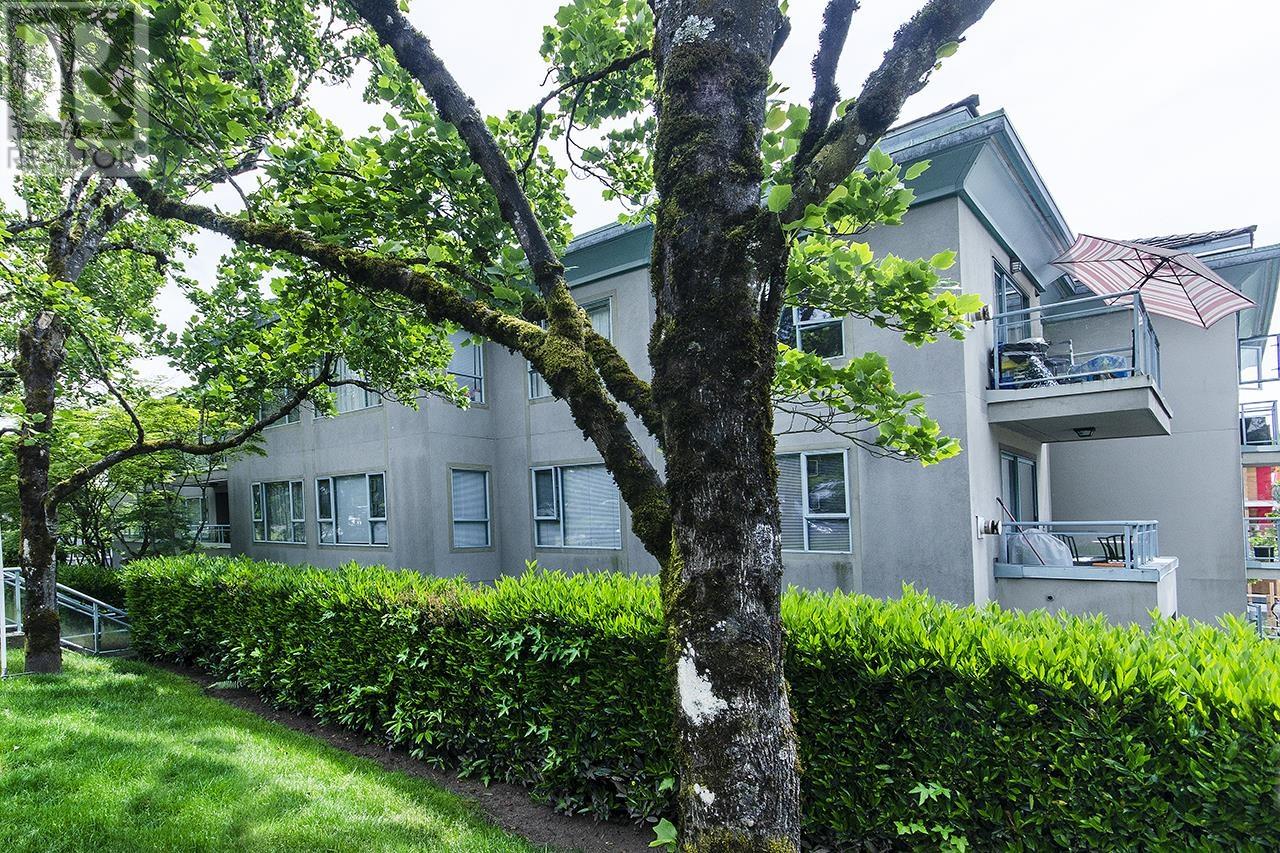 206 1085 W 17th Street Property Photo 1