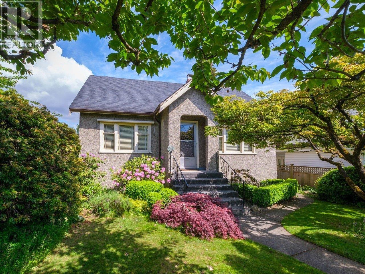 8510 MONTCALM STREET Property Photo 1