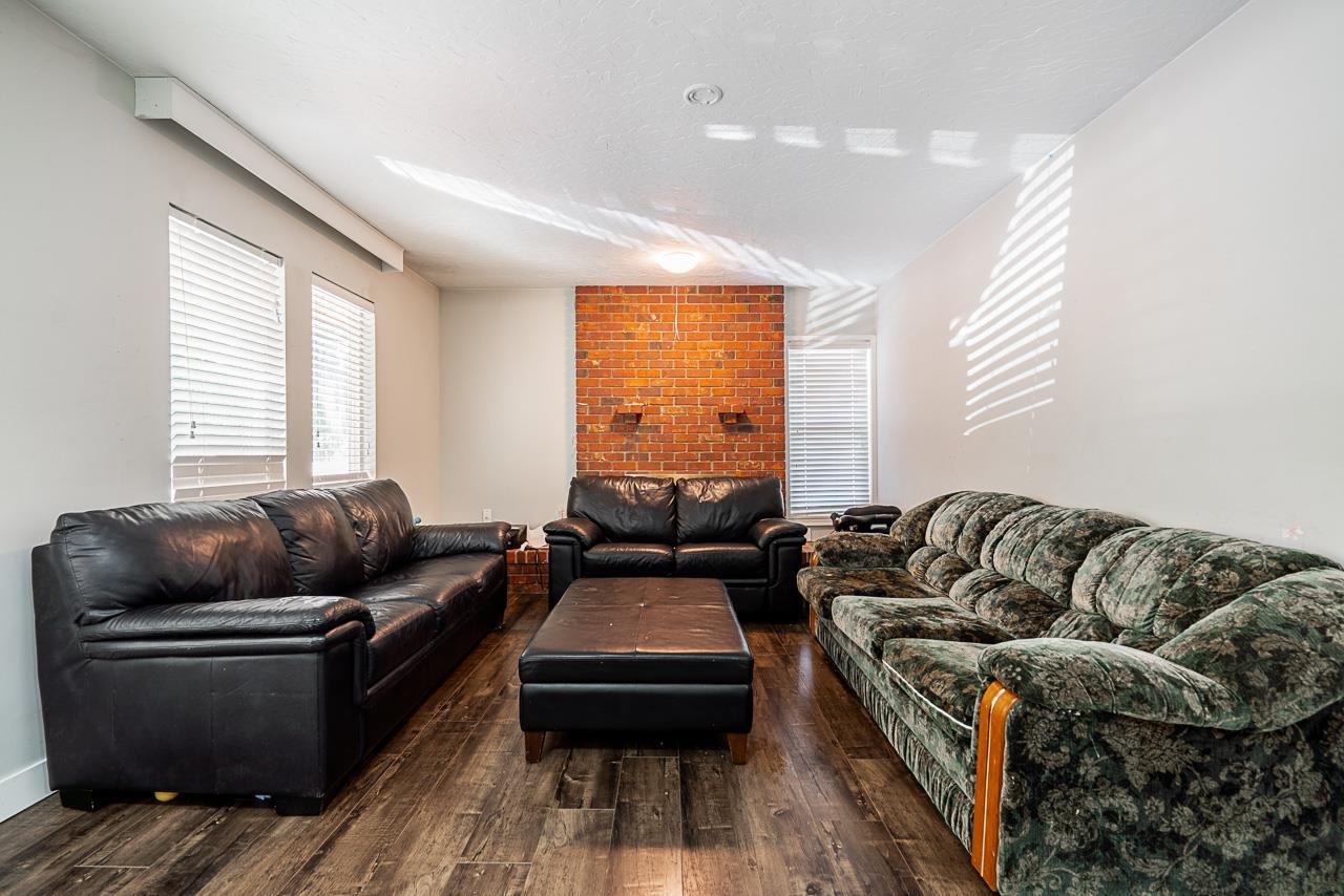 19273 80 Property Photo 7