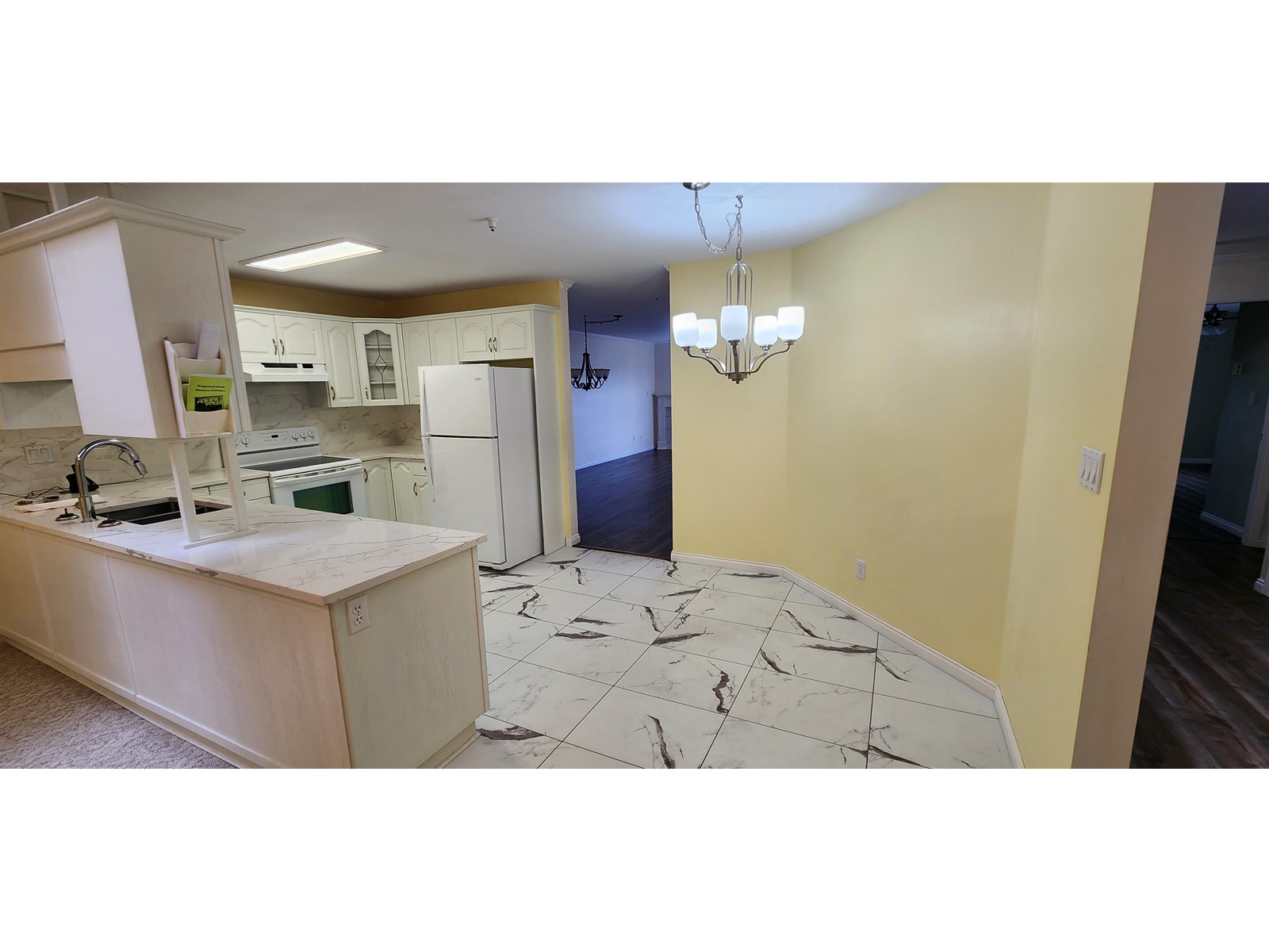 411 2626 COUNTESS STREET Property Photo 1