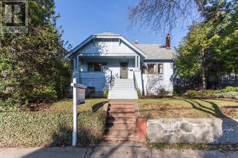 1271 E 14TH AVENUE Property Photo 1
