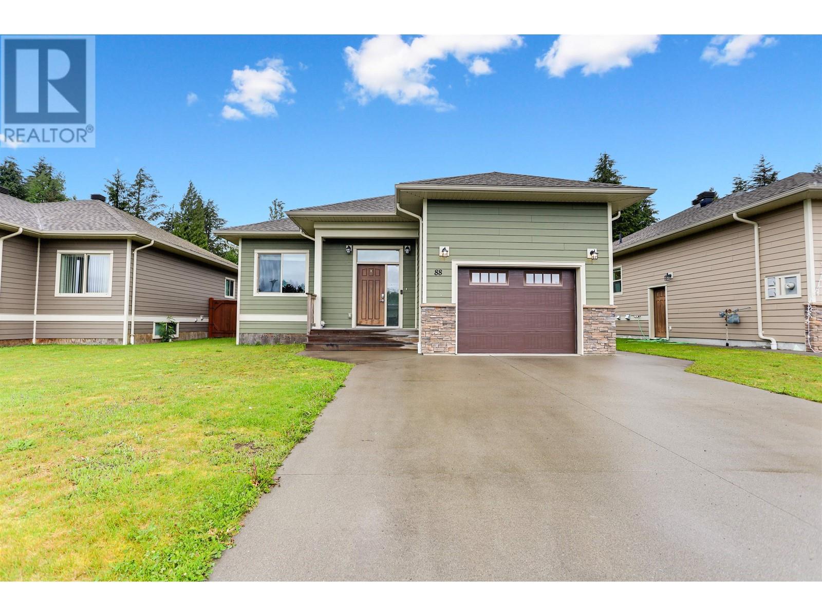 88 BLACKBERRY STREET Property Photo 1