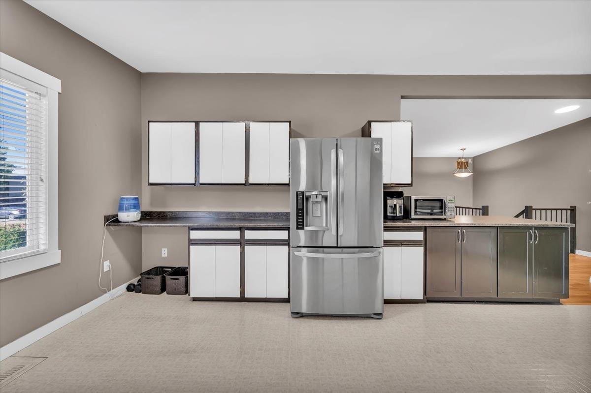 45295 Bernard Avenue Property Photo 4