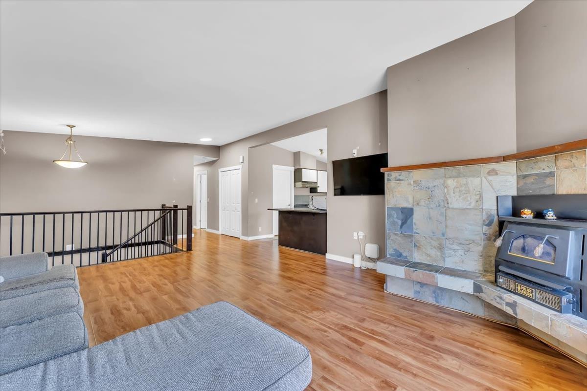 45295 Bernard Avenue Property Photo 12